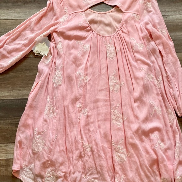 Woman’s Altered State Brand Pink Dress - Picture 4 of 4